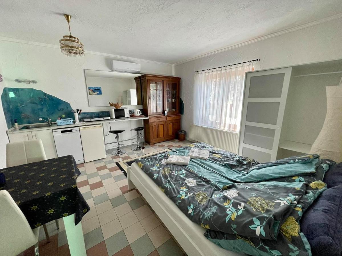 Jorgos Apartman 凯斯特海伊 外观 照片